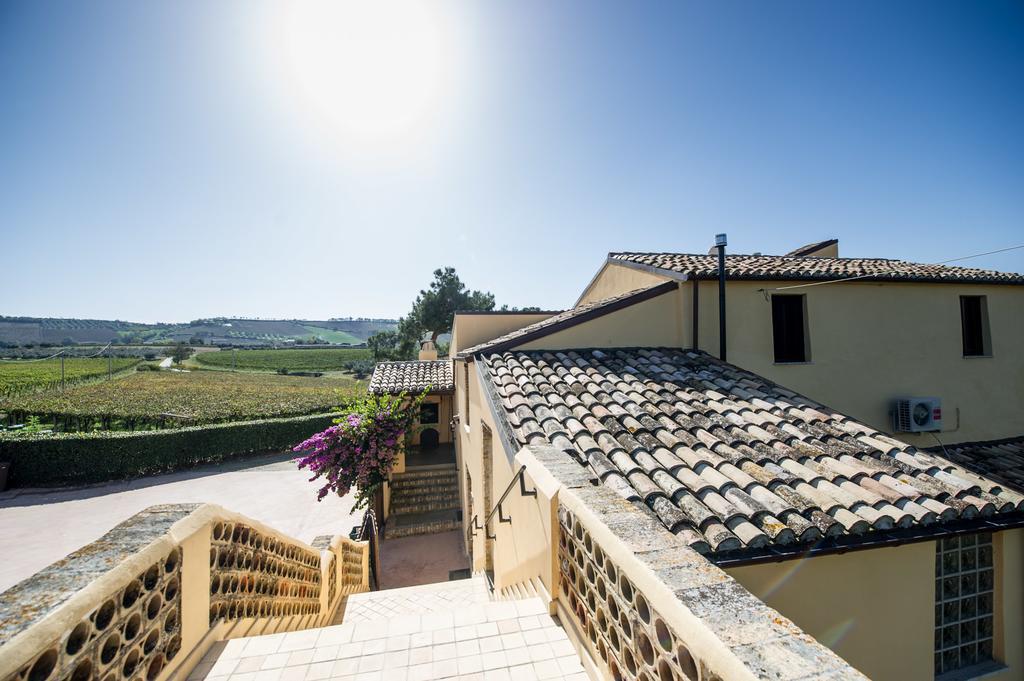 Masseria Del Vino Villa Loreto Aprutino Bagian luar foto